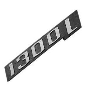 EMBLEMA (1300L) FUSCA 84/90 (CURVO) CROMADO COM FUNDO PRETO
