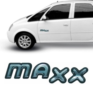 EMBLEMA MAXX CORSA/ CELTA/ MERIVA RESINADO CROMADO/PRETO