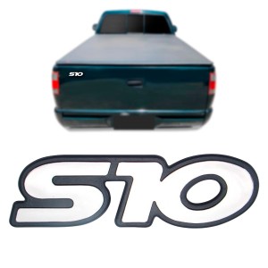 EMBLEMA (S10) GM S10 96/99 CROMADO COM FUNDO PRETO