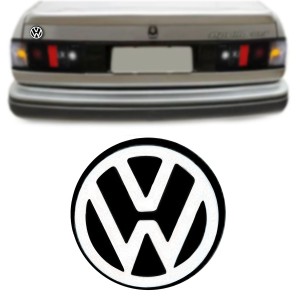 EMBLEMA (VW) VW TODOS /90 CROMADO COM FUNDO PRETO PORTA MALAS